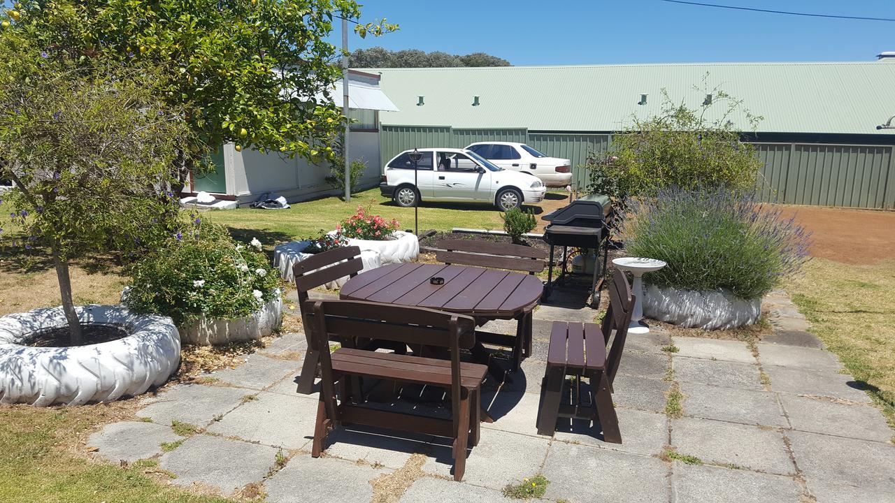 Tingle All Over Budget Accommodation Walpole Extérieur photo